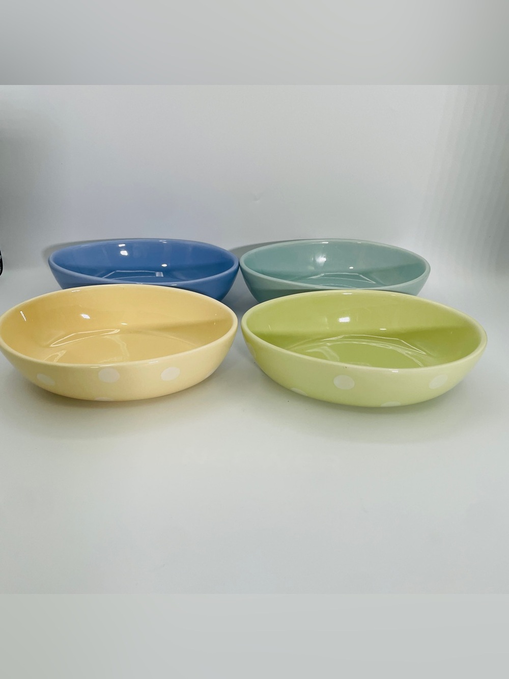 William Sonoma Set of 4 Pastel Polka Dot Ceramic Cereal Soup Bowls 6”